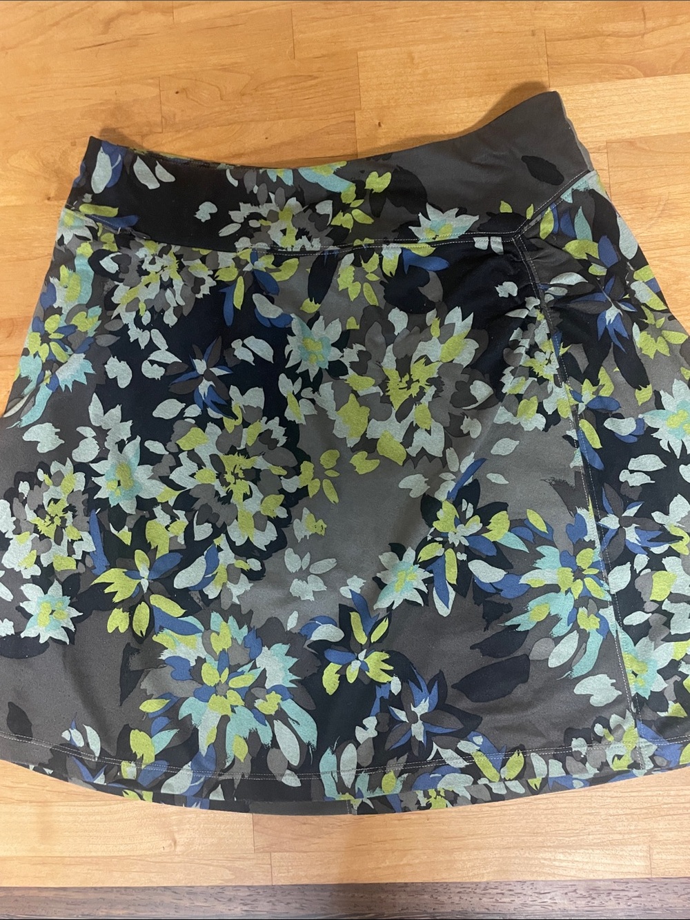 REI Women's Floral Green Black Active Skirt